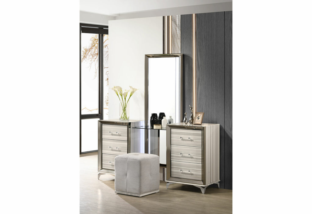 ZAMBRANO WHITE VANITY (1/CN)